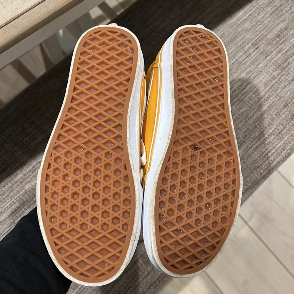 Vans - Picture 3 of 3